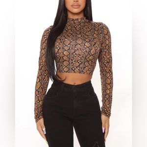🔥SIZE S SNAKE SKIN PRINT CROP TOP LONG SLEEVE🔥